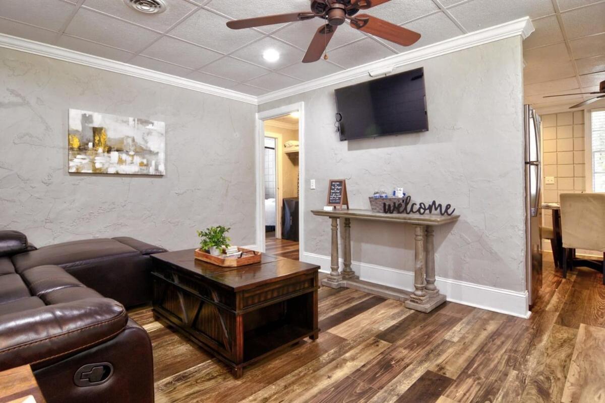 Comfortable Cottage On The Blue Mile - Close To Gsu! Стейтсбъро Екстериор снимка